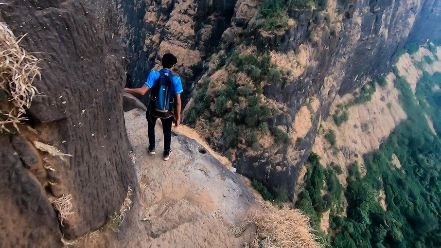 Kalavantin Durg Trek - Tour